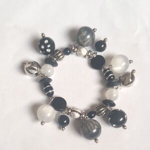Source‎ Unknown Black and Silver Beaded Bracelet